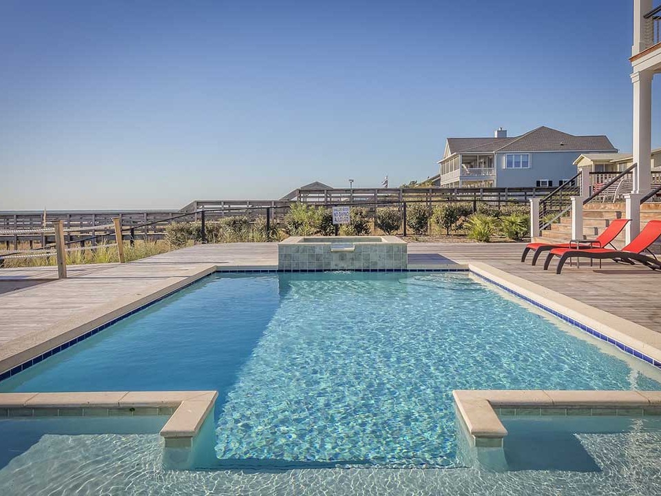 custom pool builders in Georgia